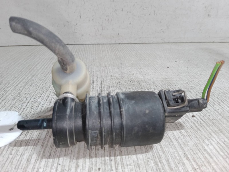 Recambio de bomba limpiaparabrisas para seat ibiza ii (6k1) 1.4 i referencia OEM IAM    Recambio de bomba limpiaparabrisas para seat ibiza ii (6k1) 1.4 i referencia OEM IAM