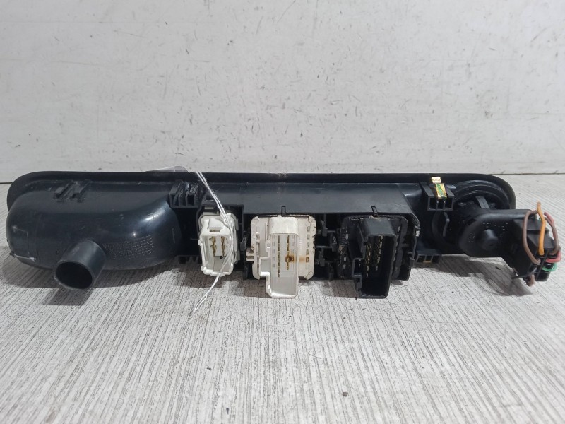 Recambio de mando elevalunas delantero izquierdo para renault espace iv (jk0/1_) 2.2 dci (jk0h) referencia OEM IAM   