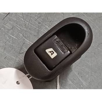 MANDO ELEVALUNAS DELANTERO DERECHO 96401469XT 