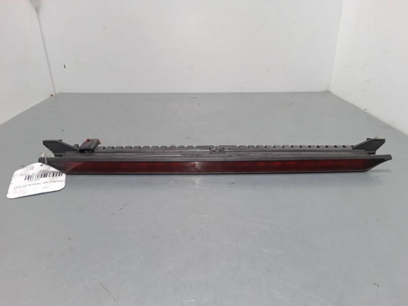Recambio de luz central de freno para volkswagen golf iv variant (1j5) 1.9 tdi referencia OEM IAM 1J6945097C  