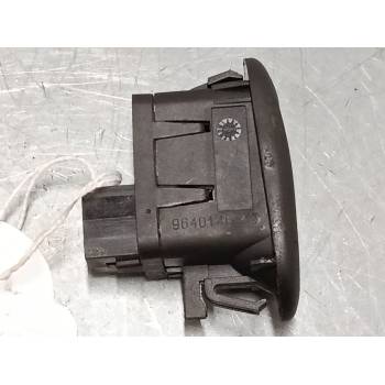 MANDO ELEVALUNAS DELANTERO DERECHO 96401469XT 