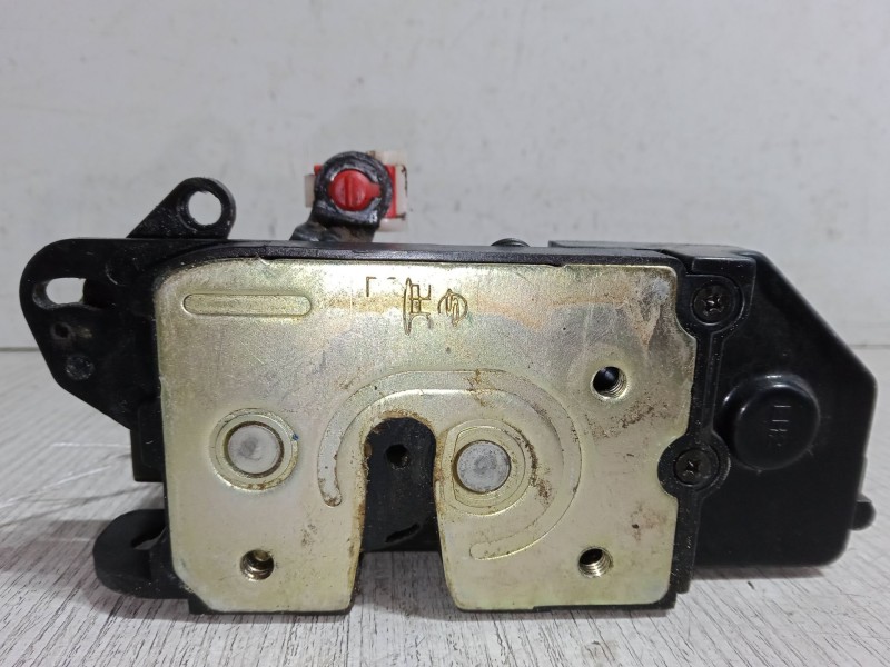 Recambio de cerradura puerta delantera izquierda para ssangyong rodius i 2.7 xdi referencia OEM IAM    Recambio de cerradura puerta delantera izquierda para ssangyong rodius i 2.7 xdi referencia OEM IAM