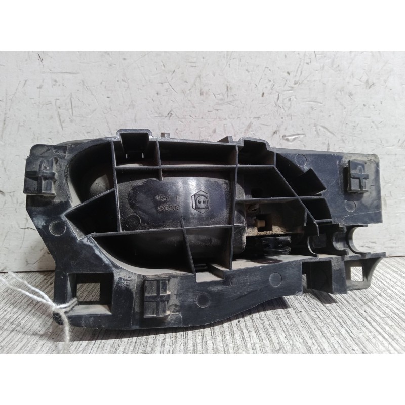 Recambio de maneta interior puerta delantera izquierda para citroën jumpy ii furgoneta 1.6 hdi 90 16v referencia OEM IAM 303966  Recambio de maneta interior puerta delantera izquierda para citroën jumpy ii furgoneta 1.6 hdi 90 16v referencia OEM IAM 303966