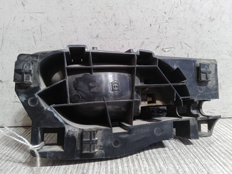 Recambio de maneta interior puerta delantera izquierda para citroën jumpy ii furgoneta 1.6 hdi 90 16v referencia OEM IAM 303966  Recambio de maneta interior puerta delantera izquierda para citroën jumpy ii furgoneta 1.6 hdi 90 16v referencia OEM IAM 303966