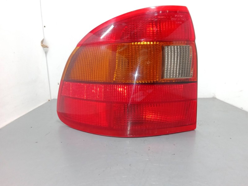 Recambio de piloto trasero izquierdo para opel astra f sedán (t92) 1.4 si (f19, m19) referencia OEM IAM   