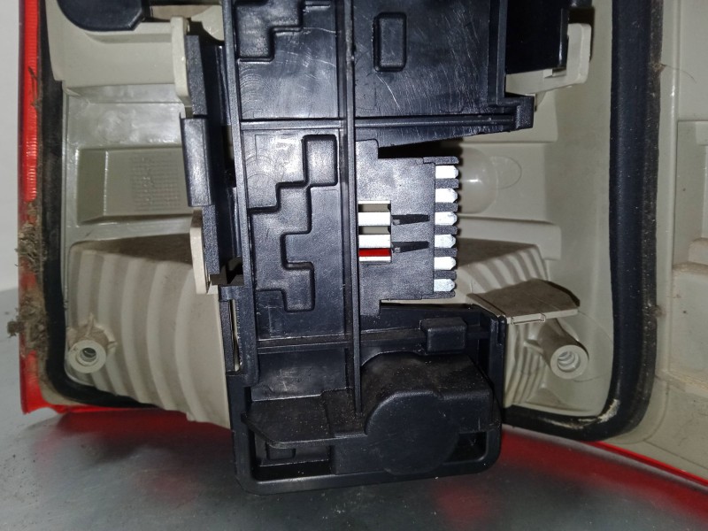 Recambio de piloto trasero izquierdo para opel astra f sedán (t92) 1.4 si (f19, m19) referencia OEM IAM   