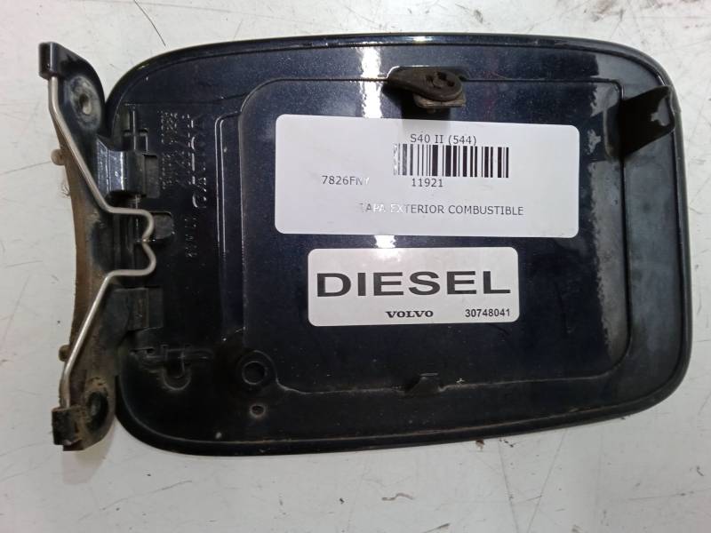 TAPA EXTERIOR COMBUSTIBLE 