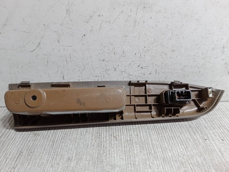 Recambio de mando elevalunas delantero derecho para hyundai getz (tb) 1.3 referencia OEM IAM   