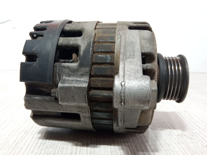 Recambio de alternador para daewoo lanos (klat) 1.5 referencia OEM IAM   