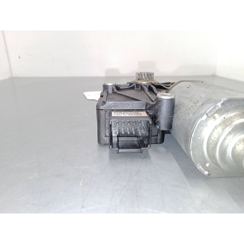 Recambio de motor techo solar para renault scénic ii (jm0/1_) 2.0 (jm05, jm0u, jm1n, jm1u, jm2v) referencia OEM IAM FR01600350A  Recambio de motor techo solar para renault scénic ii (jm0/1_) 2.0 (jm05, jm0u, jm1n, jm1u, jm2v) referencia OEM IAM FR01600350A