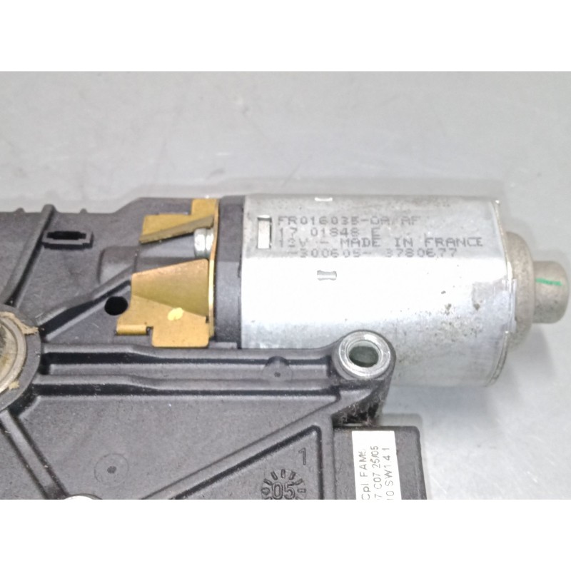 Recambio de motor techo solar para renault scénic ii (jm0/1_) 2.0 (jm05, jm0u, jm1n, jm1u, jm2v) referencia OEM IAM FR01600350A  Recambio de motor techo solar para renault scénic ii (jm0/1_) 2.0 (jm05, jm0u, jm1n, jm1u, jm2v) referencia OEM IAM FR01600350A