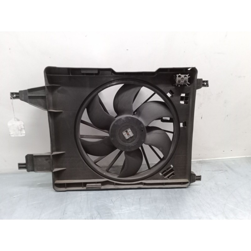 Recambio de electroventilador para renault scénic ii (jm0/1_) 2.0 (jm05, jm0u, jm1n, jm1u, jm2v) referencia OEM IAM 8200151465  