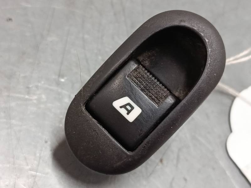 MANDO ELEVALUNAS DELANTERO IZQUIERDO 96401469XT 