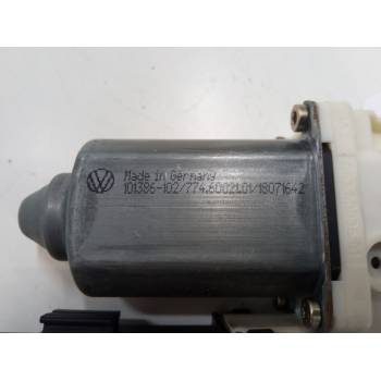 MOTOR ELEVALUNA DELANTERO DERECHO 9776105413301 