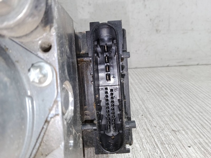 Recambio de abs para renault clio iii (br0/1, cr0/1) 1.5 dci referencia OEM IAM 8200747140  0265232077
