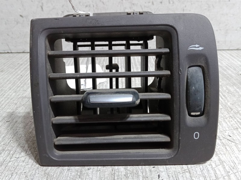 Recambio de aireador izquierdo para volvo v50 (545) 2.0 d referencia OEM IAM   