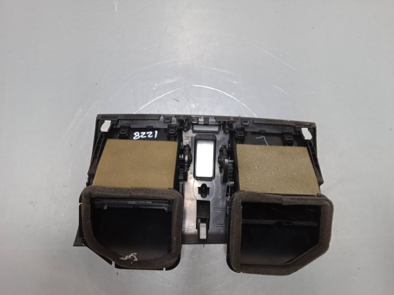 Recambio de aireador central para mazda 3 (bl) 1.6 mz-cd (bl14) referencia OEM IAM   