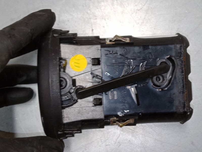 Recambio de aireador lateral izquierdo para seat leon (1p1) 1.6 referencia OEM IAM 1P0819203VXB  