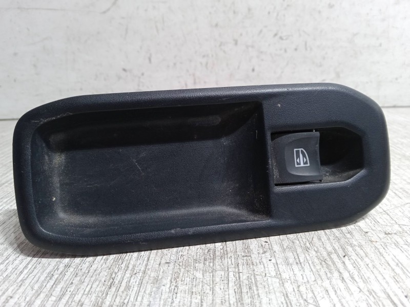 Recambio de mando elevalunas delantero derecho para renault express furgoneta/monovolumen 1.5 blue dci 75 (f6aa) referencia OEM 