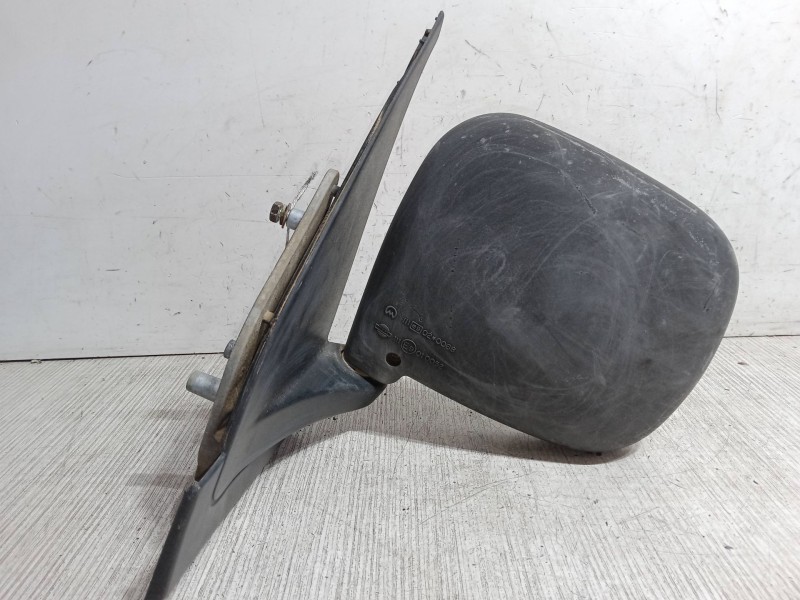 Recambio de retrovisor izquierdo para nissan vanette cargo furgoneta (hc 23) 2.3 d referencia OEM IAM   
