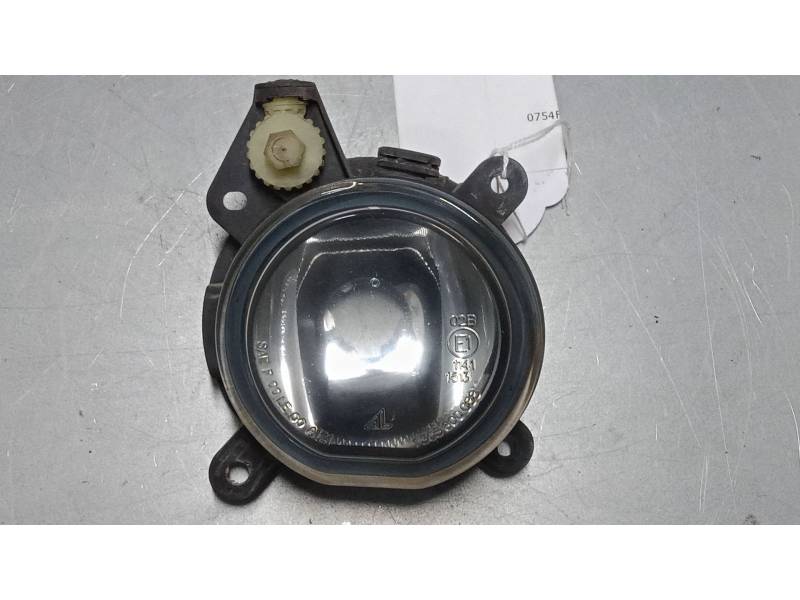 FARO ANTINIEBLA DERECHO 0305060002 