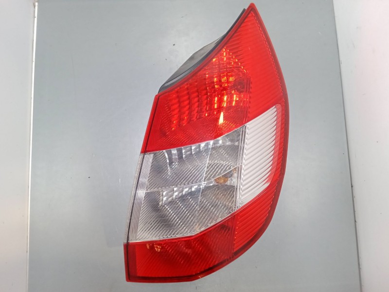 Recambio de piloto trasero derecho para renault scénic ii (jm0/1_) 2.0 (jm05, jm0u, jm1n, jm1u, jm2v) referencia OEM IAM   