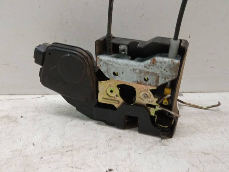 CERRADURA PUERTA DELANTERA DERECHA 