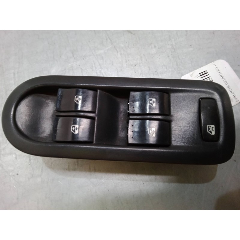 Recambio de mando elevalunas delantero izquierdo para renault scénic ii (jm0/1_) 1.5 dci (jm1e, jm16) referencia OEM IAM   