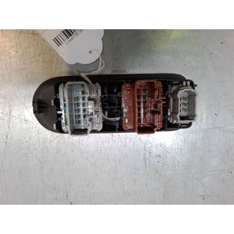 Recambio de mando elevalunas delantero izquierdo para renault scénic ii (jm0/1_) 1.5 dci (jm1e, jm16) referencia OEM IAM   