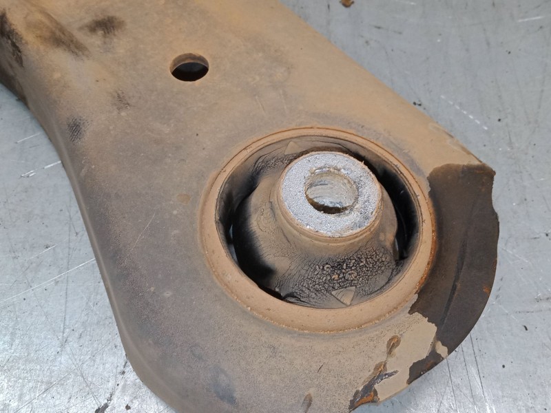 Recambio de brazo suspension inferior delantero izquierdo para seat ibiza iv sc (6j1, 6p5) 1.2 referencia OEM IAM   