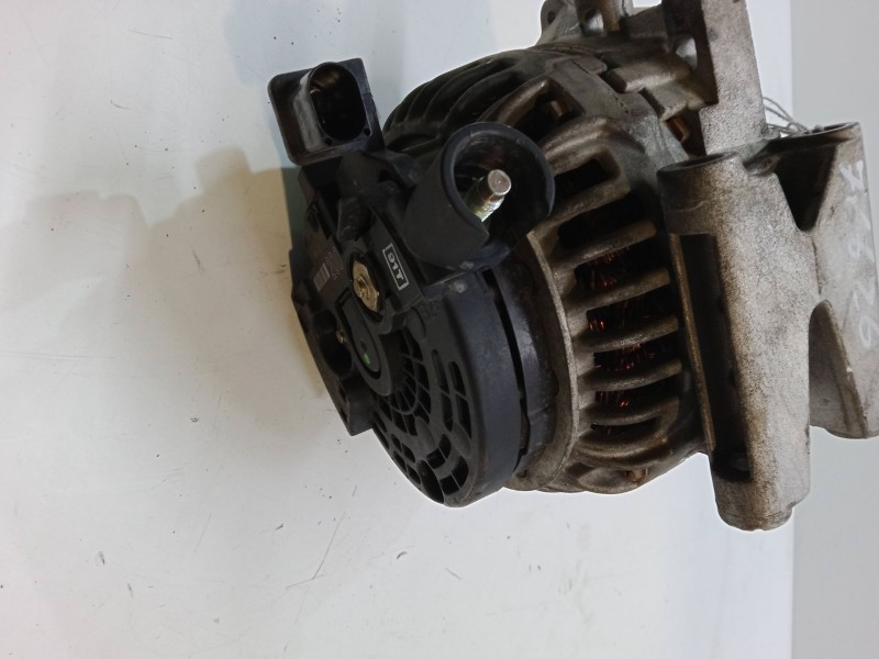 Recambio de alternador para mercedes-benz clase c (w203) c 220 cdi (203.008) referencia OEM IAM 0124625014  A0131540002