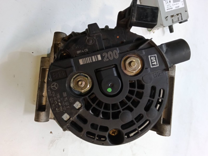 Recambio de alternador para mercedes-benz clase c (w203) c 220 cdi (203.008) referencia OEM IAM 0124625014  A0131540002