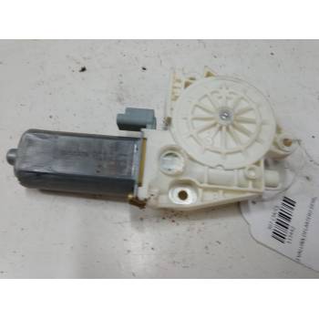 MOTOR ELEVALUNA DELANTERO DERECHO 