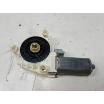 MOTOR ELEVALUNA DELANTERO DERECHO 