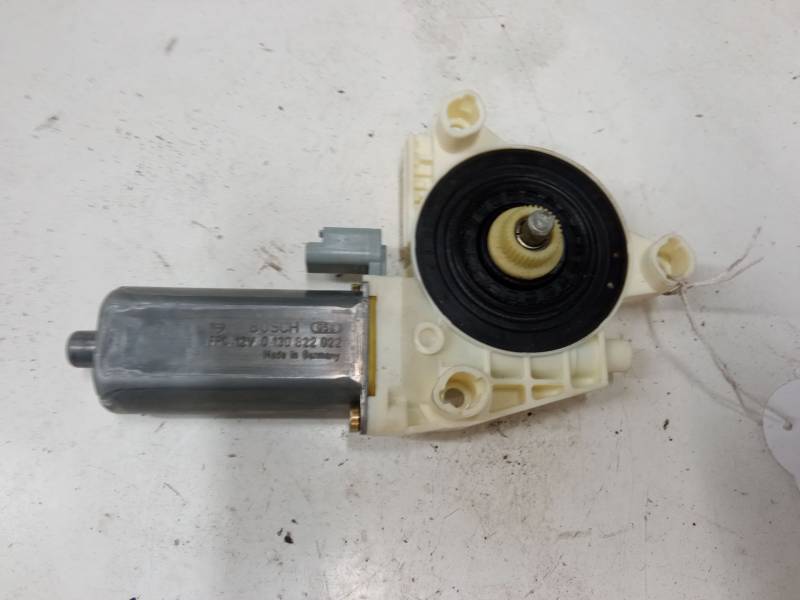 MOTOR ELEVALUNA DELANTERO IZQUIERDO 