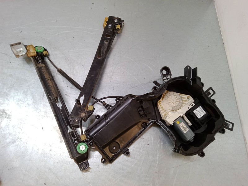 Recambio de elevalunas electrico delantero derecho para seat leon (1p1) 1.6 referencia OEM IAM 1K0959792H  1P0837402A