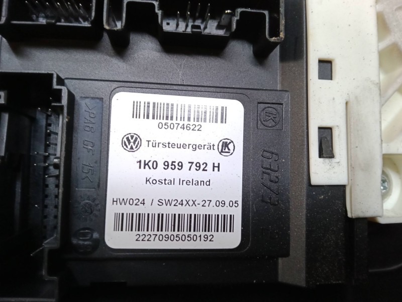 Recambio de elevalunas electrico delantero derecho para seat leon (1p1) 1.6 referencia OEM IAM 1K0959792H  1P0837402A