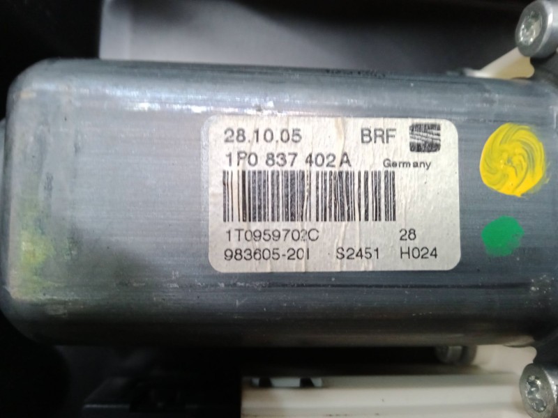 Recambio de elevalunas electrico delantero derecho para seat leon (1p1) 1.6 referencia OEM IAM 1K0959792H  1P0837402A