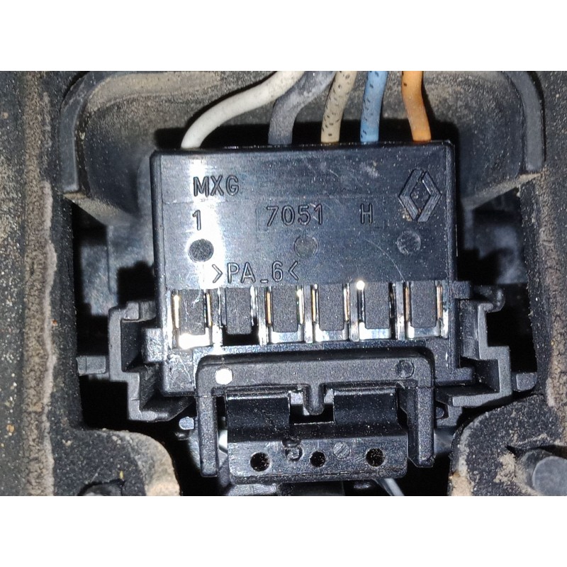 Recambio de piloto trasero derecho para renault scénic ii (jm0/1_) 1.6 16v (jm1r) referencia OEM IAM 8200493375  