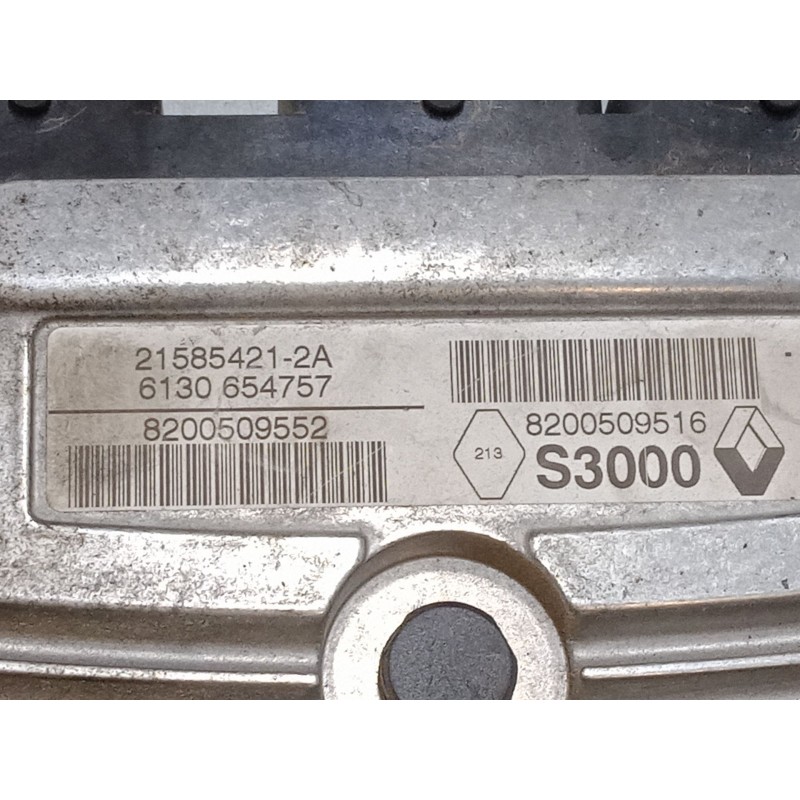 Recambio de centralita motor uce para renault scénic ii (jm0/1_) 1.6 16v (jm1r) referencia OEM IAM 8200509516  