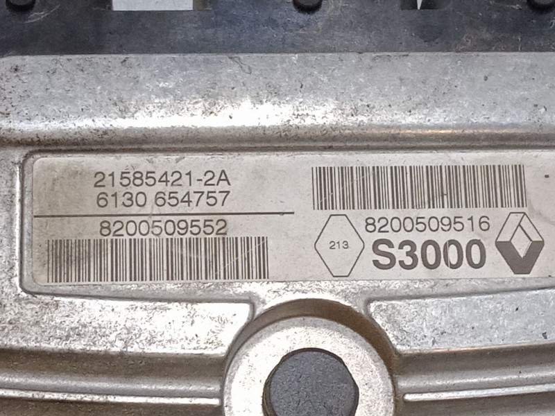 Recambio de centralita motor uce para renault scénic ii (jm0/1_) 1.6 16v (jm1r) referencia OEM IAM 8200509516  