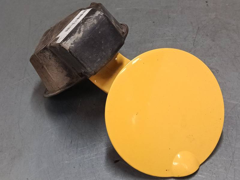 TAPA EXTERIOR COMBUSTIBLE 