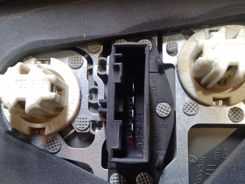 Recambio de piloto trasero izquierdo para bmw x5 (e53) 3.0 d referencia OEM IAM   