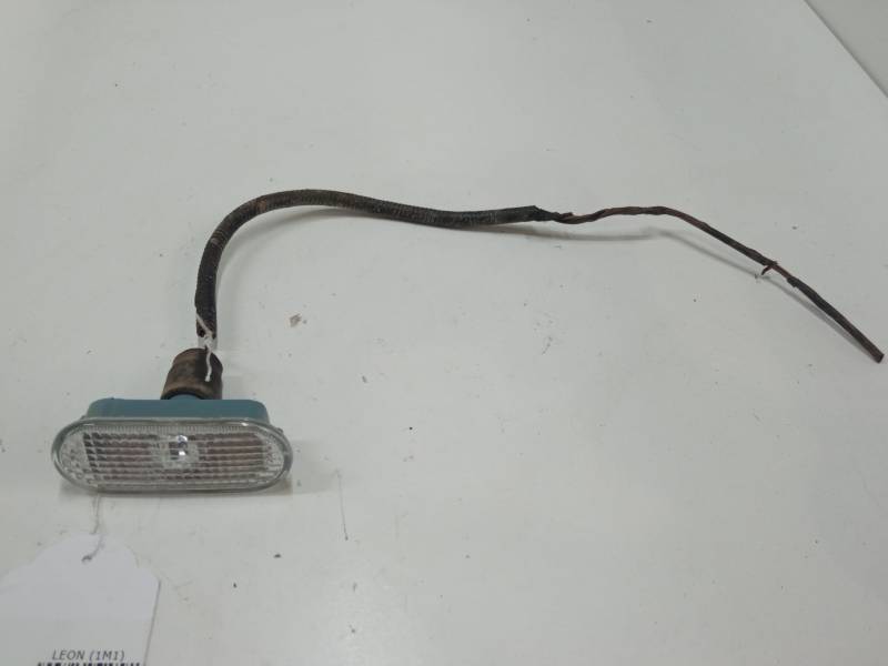 INTERMITENTE LATERAL IZQUIERDO 