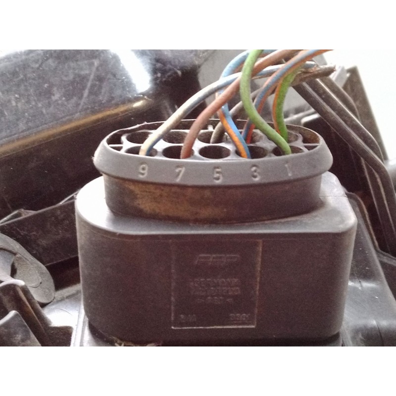 Recambio de faro izquierdo para ford focus ii sedán (db_, fch, dh) 2.0 tdci referencia OEM IAM 4M5113101AD  