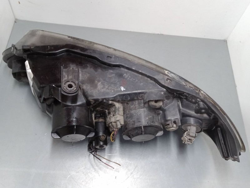 Recambio de faro derecho para nissan almera ii hatchback (n16) 2.2 dci referencia OEM IAM   