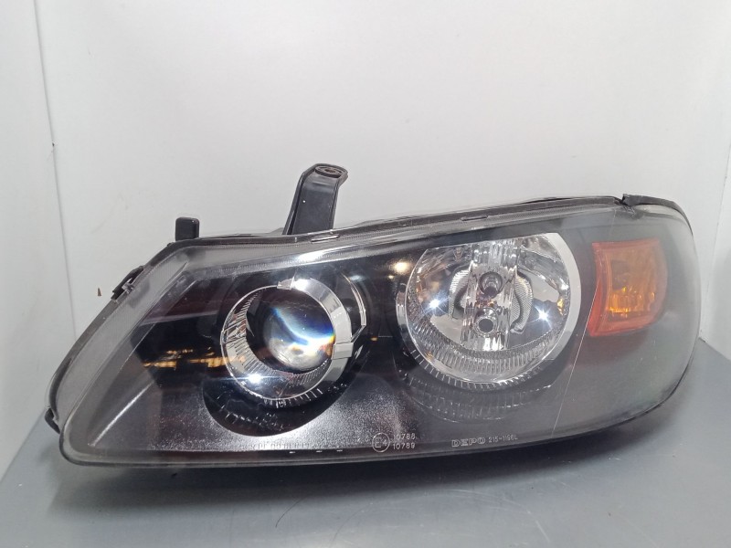 Recambio de faro izquierdo para nissan almera ii hatchback (n16) 2.2 dci referencia OEM IAM   