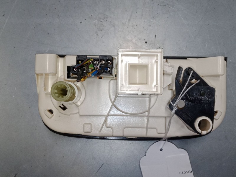 Recambio de mando calefaccion / a/a para opel tigra twintop (x04) 1.4 (r97) referencia OEM IAM 031110HAA  