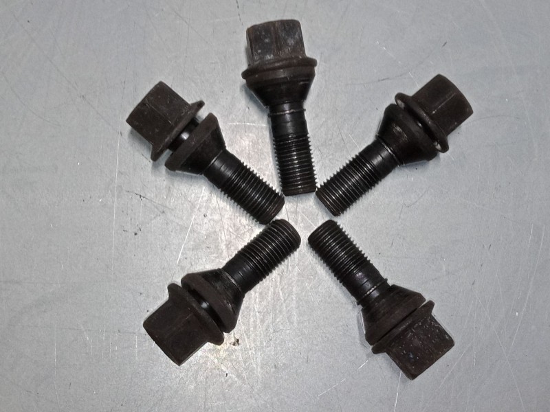Recambio de pack 5 tornillos llanta aluminio bmw - vaso 19 para bmw x5 (e53) 3.0 d referencia OEM IAM   