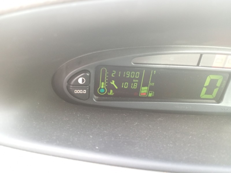 citroën xsara picasso (n68) del año 2004